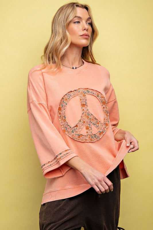 Easel Floral Peace Pullover